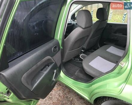 Зеленый Форд Фиеста, объемом двигателя 1.39 л и пробегом 182 тыс. км за 3000 $, фото 8 на Automoto.ua
