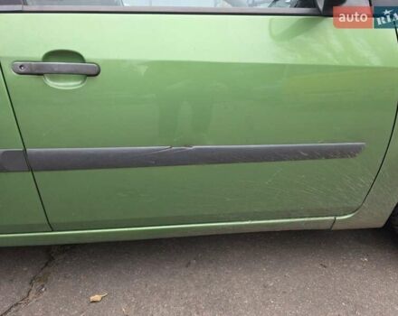 Зеленый Форд Фиеста, объемом двигателя 1.4 л и пробегом 180 тыс. км за 3300 $, фото 8 на Automoto.ua