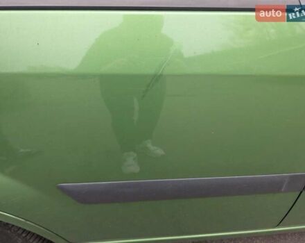 Зеленый Форд Фиеста, объемом двигателя 1.4 л и пробегом 180 тыс. км за 3300 $, фото 1 на Automoto.ua