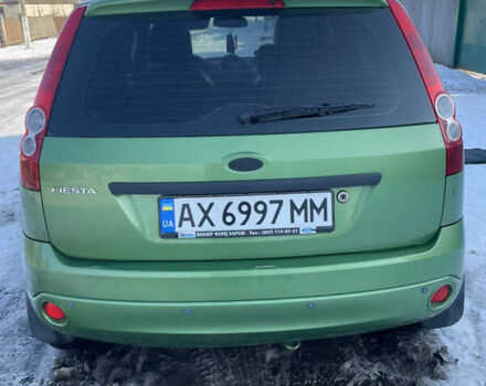 Зеленый Форд Фиеста, объемом двигателя 1.4 л и пробегом 168 тыс. км за 4200 $, фото 4 на Automoto.ua