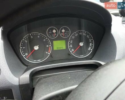 Зеленый Форд Фиеста, объемом двигателя 1.4 л и пробегом 180 тыс. км за 3300 $, фото 7 на Automoto.ua