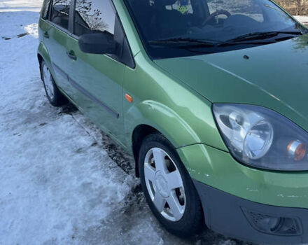 Зеленый Форд Фиеста, объемом двигателя 1.4 л и пробегом 168 тыс. км за 4200 $, фото 1 на Automoto.ua