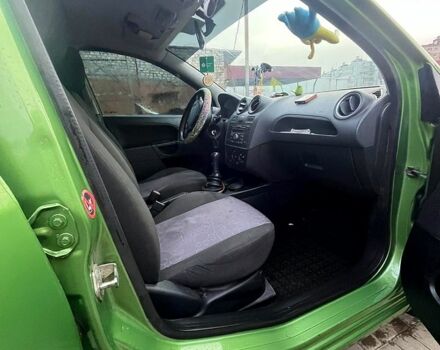 Зеленый Форд Фиеста, объемом двигателя 1.4 л и пробегом 199 тыс. км за 3200 $, фото 13 на Automoto.ua