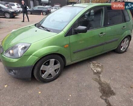 Зеленый Форд Фиеста, объемом двигателя 1.4 л и пробегом 180 тыс. км за 3300 $, фото 6 на Automoto.ua