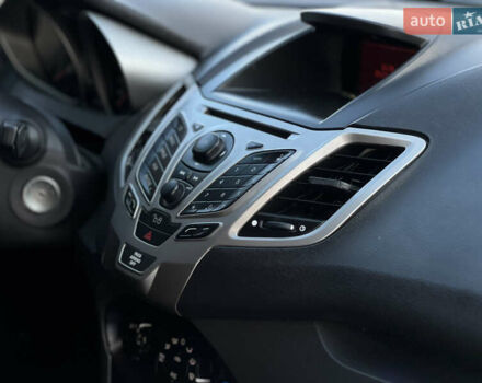 Зеленый Форд Фиеста, объемом двигателя 1.6 л и пробегом 212 тыс. км за 6800 $, фото 10 на Automoto.ua