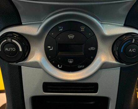 Зеленый Форд Фиеста, объемом двигателя 1.6 л и пробегом 141 тыс. км за 7000 $, фото 20 на Automoto.ua