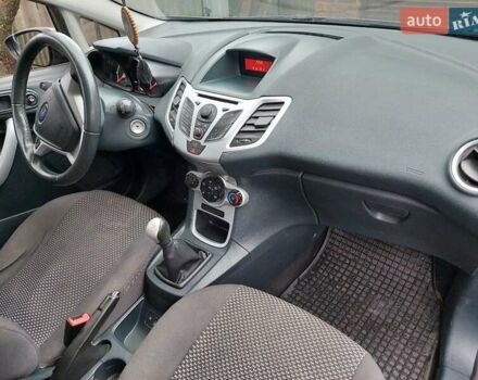 Зелений Форд Фієста, об'ємом двигуна 1.2 л та пробігом 161 тис. км за 6500 $, фото 3 на Automoto.ua