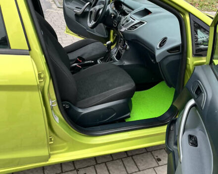 Зелений Форд Фієста, об'ємом двигуна 1.24 л та пробігом 129 тис. км за 5500 $, фото 9 на Automoto.ua