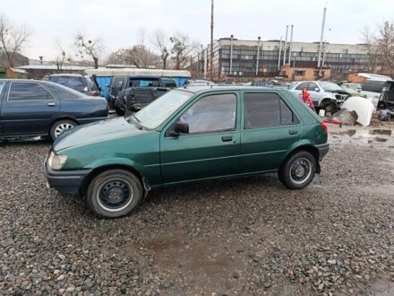 Зеленый Форд Фиеста, объемом двигателя 1.3 л и пробегом 300 тыс. км за 850 $, фото 1 на Automoto.ua