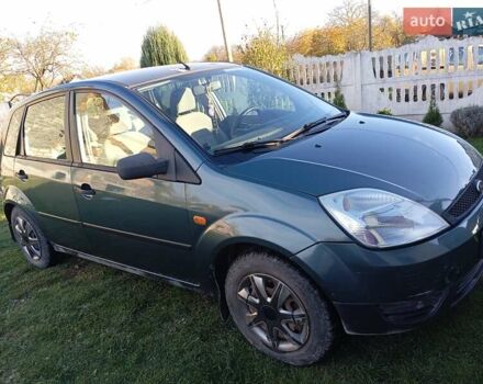 Зеленый Форд Фиеста, объемом двигателя 1.39 л и пробегом 221 тыс. км за 3300 $, фото 1 на Automoto.ua