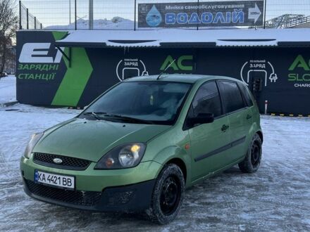 Зеленый Форд Фиеста, объемом двигателя 1.4 л и пробегом 290 тыс. км за 2800 $, фото 1 на Automoto.ua