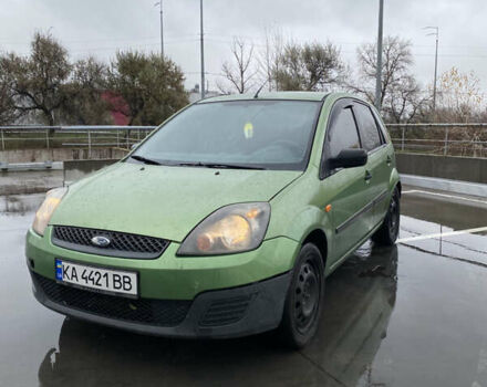 Зеленый Форд Фиеста, объемом двигателя 1.39 л и пробегом 280 тыс. км за 2700 $, фото 1 на Automoto.ua