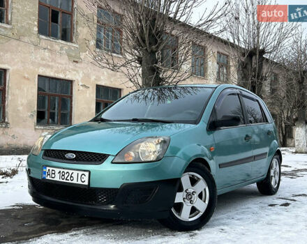 Зеленый Форд Фиеста, объемом двигателя 1.3 л и пробегом 235 тыс. км за 3650 $, фото 1 на Automoto.ua