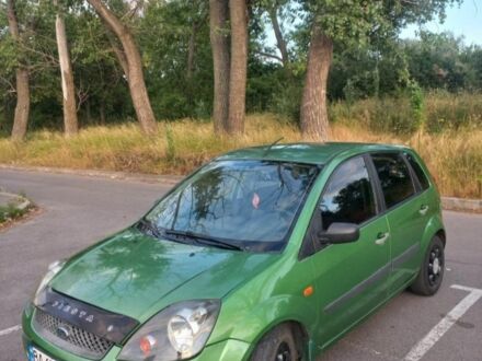 Зеленый Форд Фиеста, объемом двигателя 1 л и пробегом 2 тыс. км за 3500 $, фото 1 на Automoto.ua