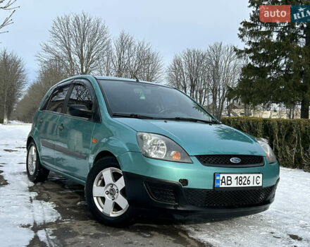Зеленый Форд Фиеста, объемом двигателя 1.3 л и пробегом 235 тыс. км за 3500 $, фото 1 на Automoto.ua