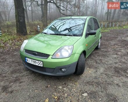 Зеленый Форд Фиеста, объемом двигателя 1.39 л и пробегом 182 тыс. км за 3000 $, фото 1 на Automoto.ua