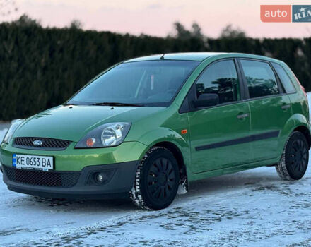 Зеленый Форд Фиеста, объемом двигателя 1.39 л и пробегом 100 тыс. км за 5200 $, фото 1 на Automoto.ua