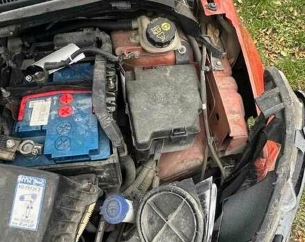 Оранжевый Форд Фиеста, объемом двигателя 1.4 л и пробегом 84 тыс. км за 3790 $, фото 11 на Automoto.ua