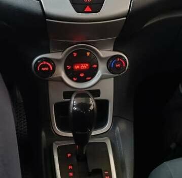 Форд Фиеста 2011 в Киеве на Automoto.ua Оранжевый Форд Фиеста, объемом двигателя 1.4 л и пробегом 131 тыс. км за 8500 $, фото 6 на Automoto.ua