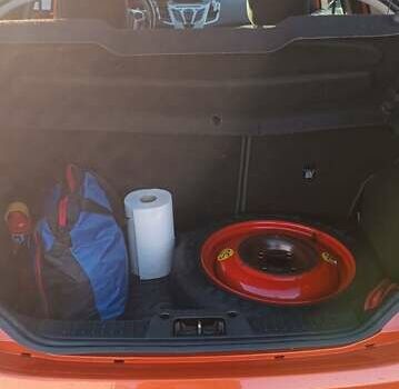 Форд Фиеста 2011 в Киеве на Automoto.ua Оранжевый Форд Фиеста, объемом двигателя 1.4 л и пробегом 131 тыс. км за 8500 $, фото 14 на Automoto.ua