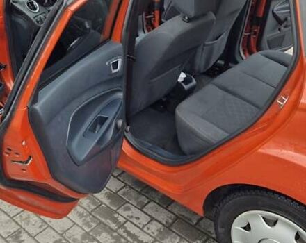 Оранжевый Форд Фиеста, объемом двигателя 1.4 л и пробегом 130 тыс. км за 6700 $, фото 8 на Automoto.ua