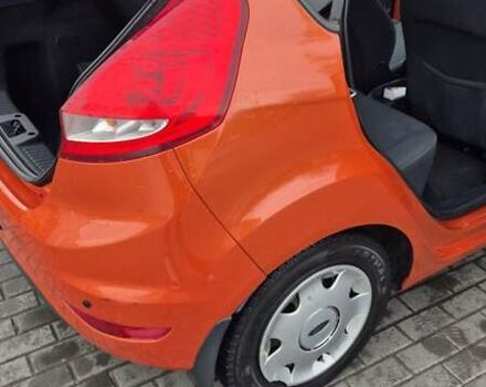 Оранжевый Форд Фиеста, объемом двигателя 1.4 л и пробегом 130 тыс. км за 6700 $, фото 10 на Automoto.ua