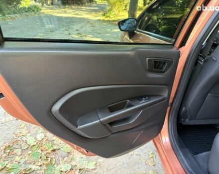 Оранжевый Форд Фиеста, объемом двигателя 1.6 л и пробегом 54 тыс. км за 9790 $, фото 14 на Automoto.ua