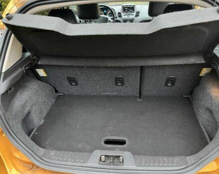 Помаранчевий Форд Фієста, об'ємом двигуна 1.6 л та пробігом 89 тис. км за 1500 $, фото 7 на Automoto.ua