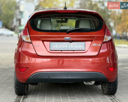Оранжевый Форд Фиеста, объемом двигателя 1.6 л и пробегом 188 тыс. км за 8999 $, фото 3 на Automoto.ua