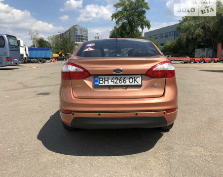 Оранжевый Форд Фиеста, объемом двигателя 1.6 л и пробегом 138 тыс. км за 8100 $, фото 5 на Automoto.ua