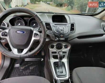 Форд Фиеста 2017 в Ивано-Франковске на Automoto.ua Оранжевый Форд Фиеста, объемом двигателя 1.6 л и пробегом 124 тыс. км за 8500 $, фото 5 на Automoto.ua