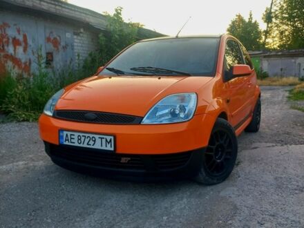 Форд Фиеста 2007 в Днепре (Днепропетровске) на Automoto.ua Оранжевый Форд Фиеста, объемом двигателя 2 л и пробегом 187 тыс. км за 4300 $, фото 1 на Automoto.ua