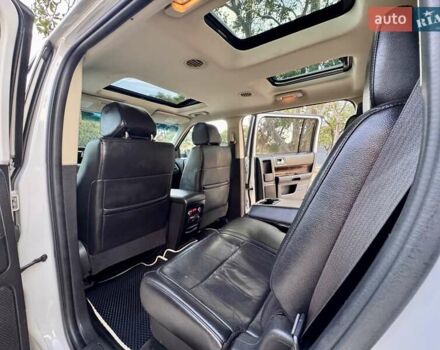 Белый Форд Флекс, объемом двигателя 3.5 л и пробегом 187 тыс. км за 12800 $, фото 64 на Automoto.ua