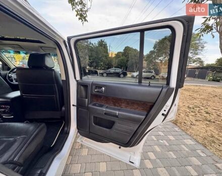 Белый Форд Флекс, объемом двигателя 3.5 л и пробегом 187 тыс. км за 12800 $, фото 63 на Automoto.ua