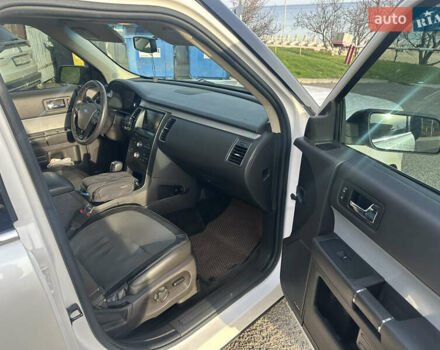 Белый Форд Флекс, объемом двигателя 3.5 л и пробегом 194 тыс. км за 11999 $, фото 5 на Automoto.ua