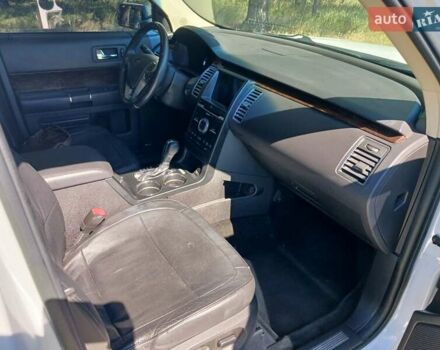 Белый Форд Флекс, объемом двигателя 3.5 л и пробегом 119 тыс. км за 15700 $, фото 5 на Automoto.ua