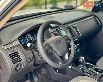 Белый Форд Флекс, объемом двигателя 3.5 л и пробегом 224 тыс. км за 12500 $, фото 1 на Automoto.ua