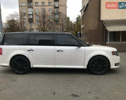 Белый Форд Флекс, объемом двигателя 3.5 л и пробегом 224 тыс. км за 12500 $, фото 4 на Automoto.ua