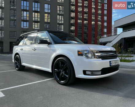 Белый Форд Флекс, объемом двигателя 3.5 л и пробегом 175 тыс. км за 17900 $, фото 1 на Automoto.ua