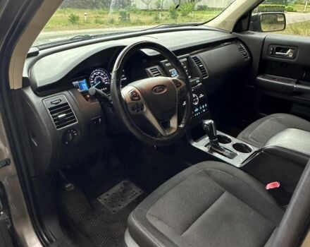 Серый Форд Флекс, объемом двигателя 3.5 л и пробегом 136 тыс. км за 10900 $, фото 5 на Automoto.ua