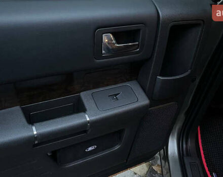 Серый Форд Флекс, объемом двигателя 3.5 л и пробегом 170 тыс. км за 12500 $, фото 19 на Automoto.ua