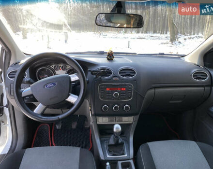 Білий Форд Focus C-Max, об'ємом двигуна 1.6 л та пробігом 330 тис. км за 4900 $, фото 8 на Automoto.ua