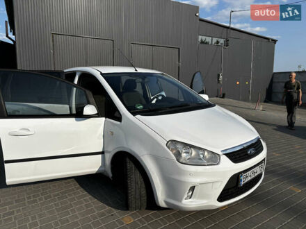 Белый Форд Focus C-Max, объемом двигателя 1.8 л и пробегом 267 тыс. км за 5700 $, фото 1 на Automoto.ua