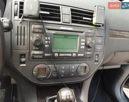 Черный Форд Focus C-Max, объемом двигателя 1.8 л и пробегом 190 тыс. км за 5500 $, фото 6 на Automoto.ua