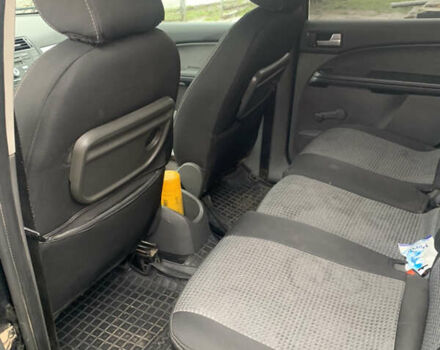 Черный Форд Focus C-Max, объемом двигателя 1.56 л и пробегом 333 тыс. км за 4700 $, фото 6 на Automoto.ua