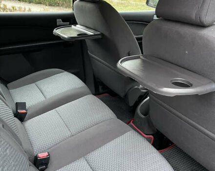 Чорний Форд Focus C-Max, об'ємом двигуна 1.8 л та пробігом 250 тис. км за 3950 $, фото 12 на Automoto.ua