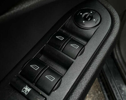 Чорний Форд Focus C-Max, об'ємом двигуна 1.8 л та пробігом 250 тис. км за 3950 $, фото 14 на Automoto.ua