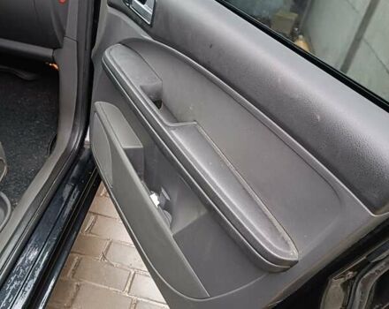 Черный Форд Focus C-Max, объемом двигателя 1.75 л и пробегом 243 тыс. км за 5200 $, фото 6 на Automoto.ua