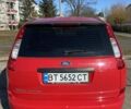 Красный Форд Focus C-Max, объемом двигателя 1.6 л и пробегом 213 тыс. км за 4000 $, фото 3 на Automoto.ua