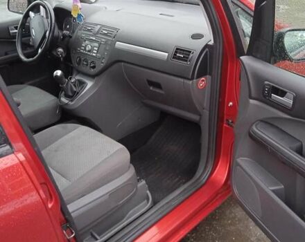 Красный Форд Focus C-Max, объемом двигателя 1.8 л и пробегом 275 тыс. км за 4500 $, фото 11 на Automoto.ua